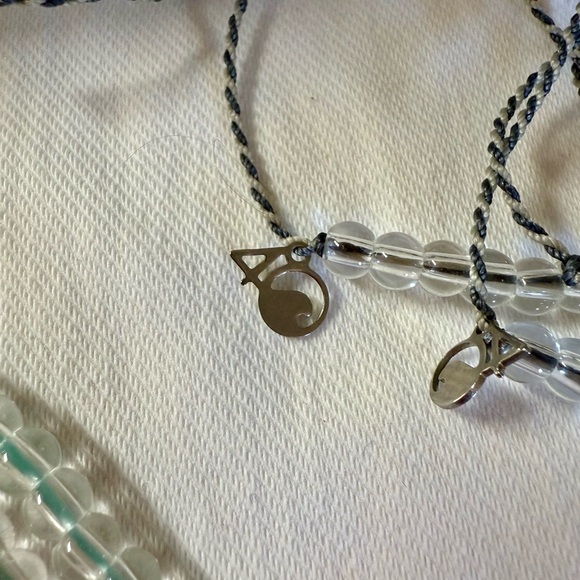 4Ocean Lot of Five Bracelets - Picture 5 of 6